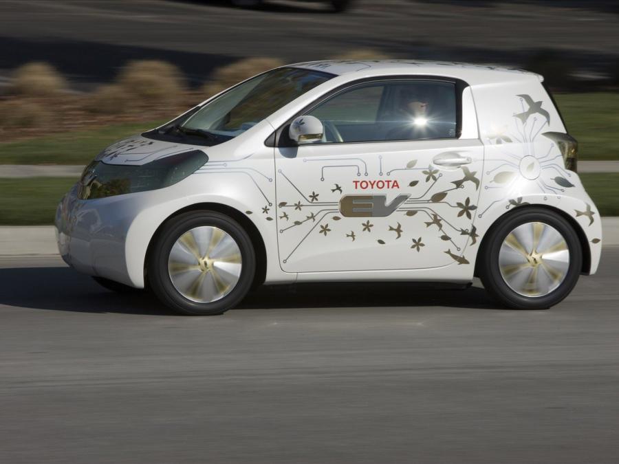  Toyota FT-EV Concept 2009 года  (фото 21 из 24)
